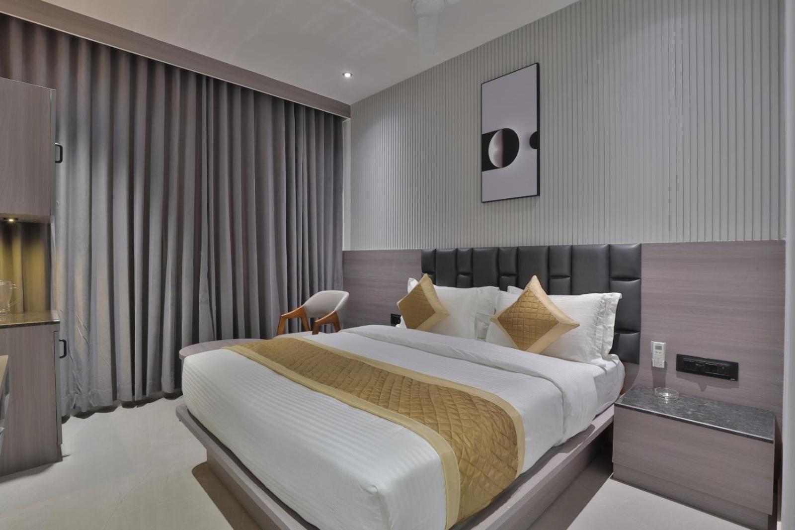 Hotel Legacy Ahmedabad Esterno foto