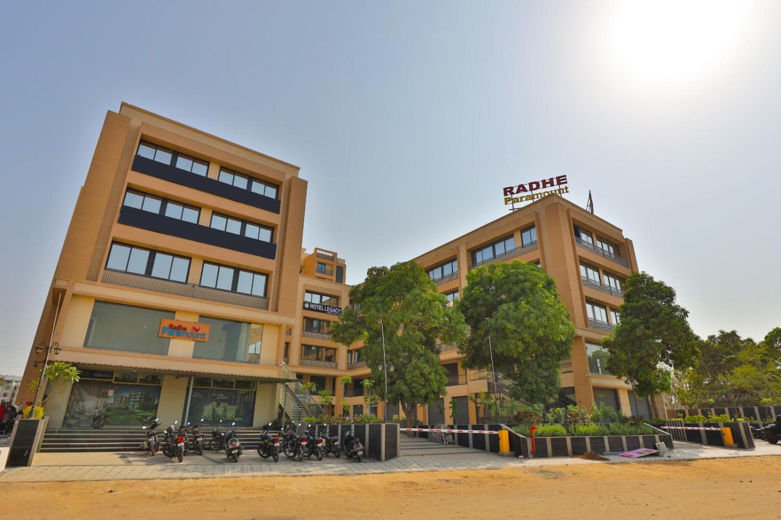 Hotel Legacy Ahmedabad Esterno foto