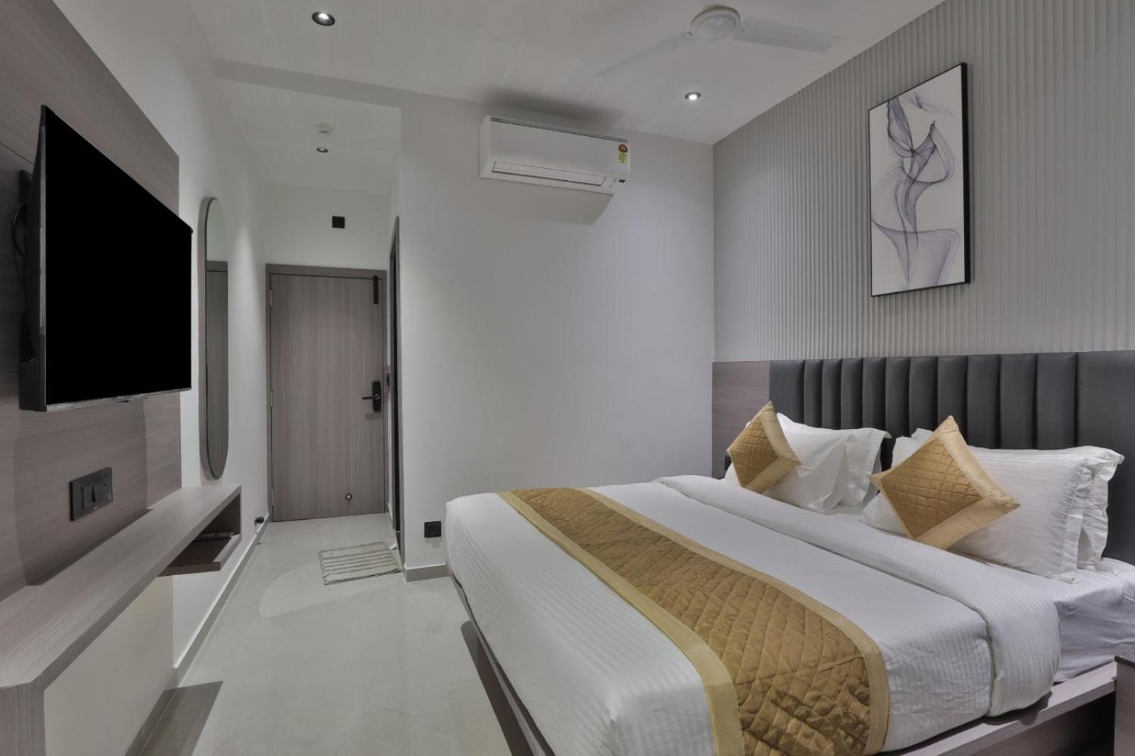 Hotel Legacy Ahmedabad Esterno foto